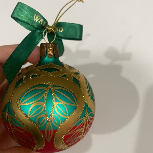 Waterford Holiday Heirlooms Peacock Grande 3-inch Ball Ornaments, Set of 2 - Picture 6 of 6
